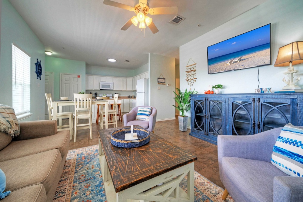 Sleeps 14 w/ Pool, Mins to the Beach Two Condos at Costa Bahia
