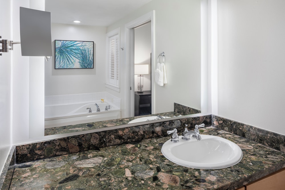 Nassau - Paradise Island Vacations - Harborside Resort  Vacation Rentals at Atlantis - Property Image 3