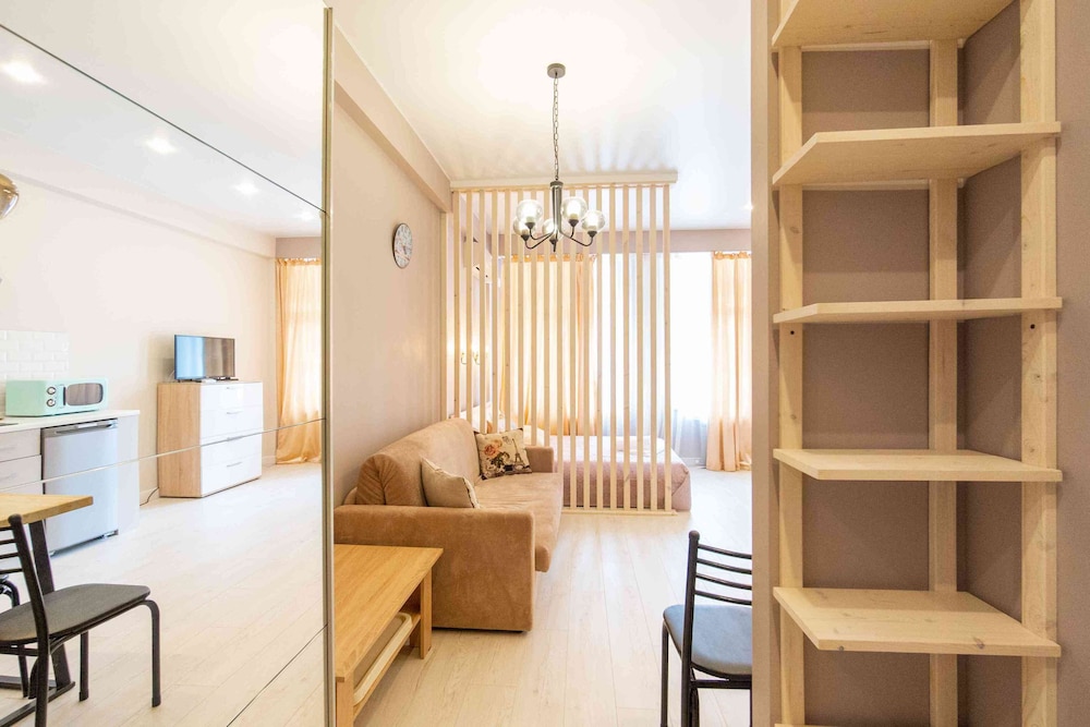 More Apartments na Plotinnoy 2-3 view 4