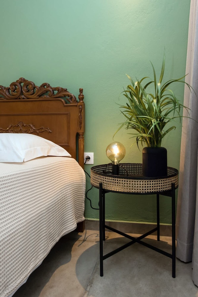 Iliopetra House 3 - Corfu Poolside Retreat