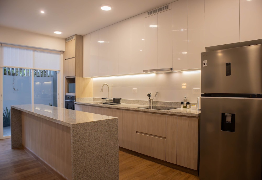 w Chic 2BR w Indoor Terrace in Miraflores