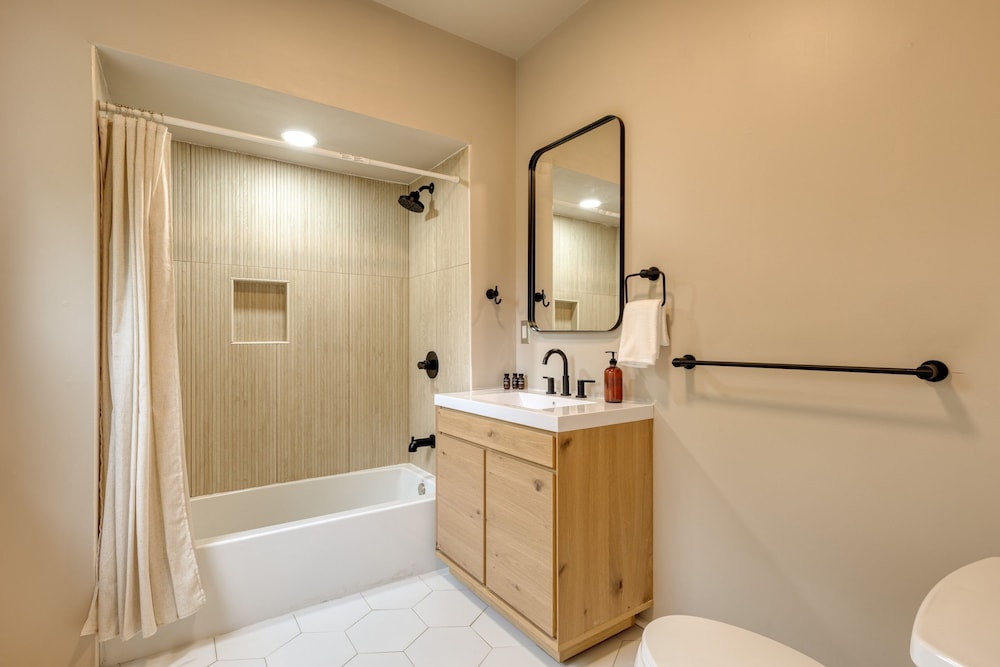 Game Farm Villa by Avantstay 10bdr Private Pond Spa Pool Family-friendly