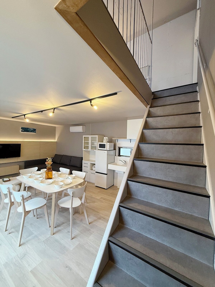 Reno bld 301
