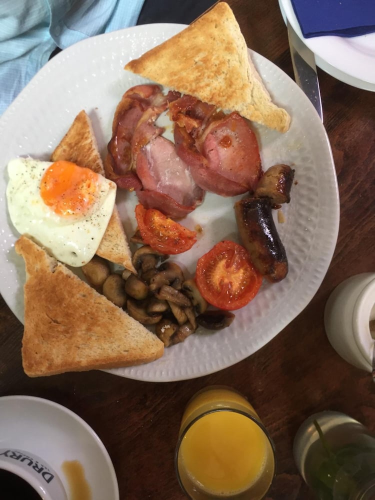 The George Inn
