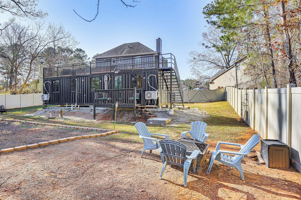 5 Mi to Stone Mountain: Lithonia Getaway