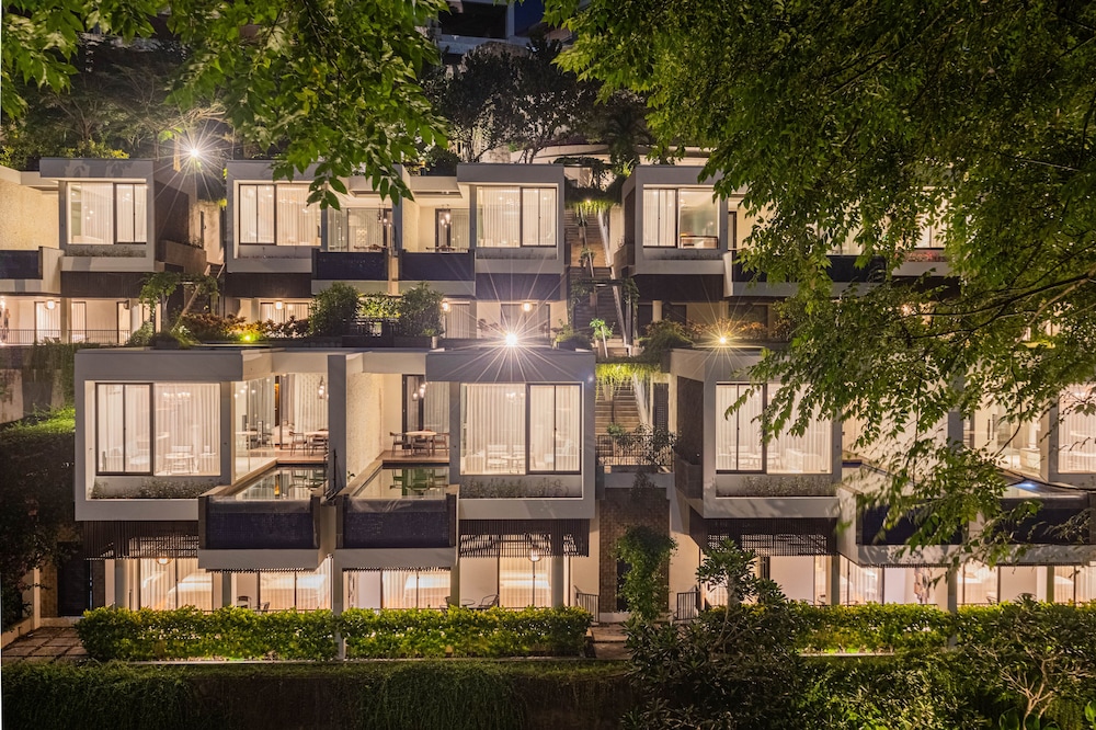 The Sterling Villas