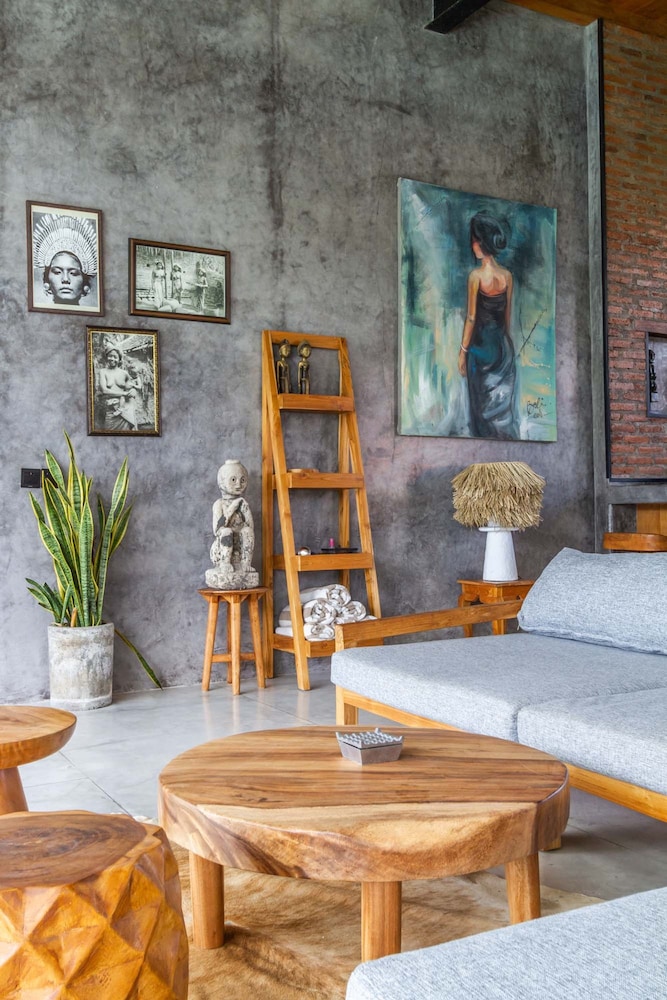 Villa Maje by Alfred in Bali - Tropical 3BD Villa w Pool Near Batu Belig Beach