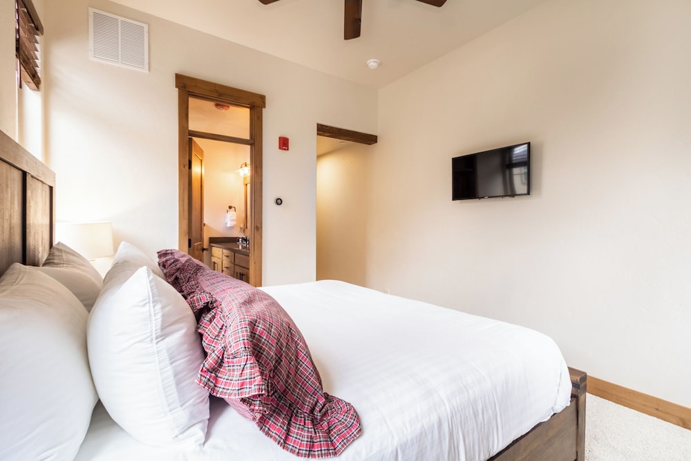 West Main Unit 102c