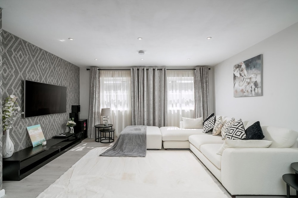 Modern South Wimbledon Stay