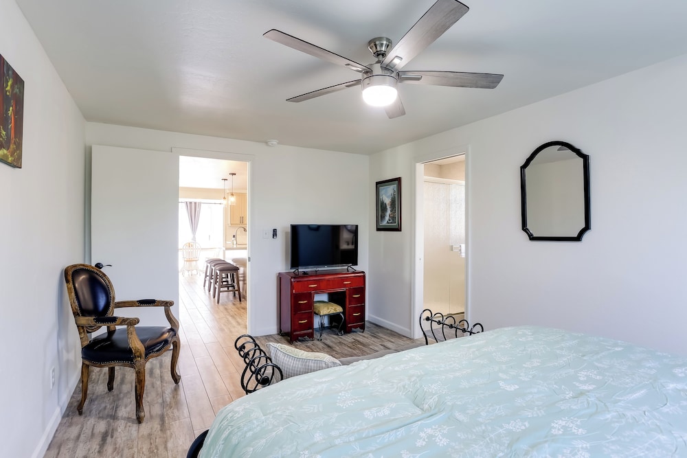 Mtn-view Home w/ Patio & Grill in Woodlake