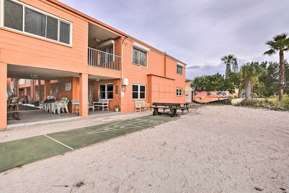 Treasure Island Condo - Sunset & Beach Views! view 4