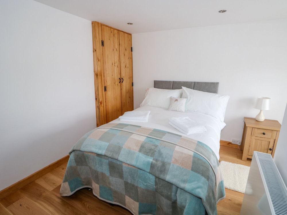 Duck Pond Cottage view 2