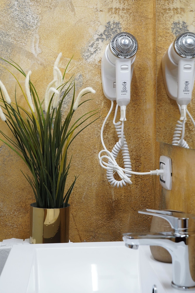 navona jacuzzi apartment
