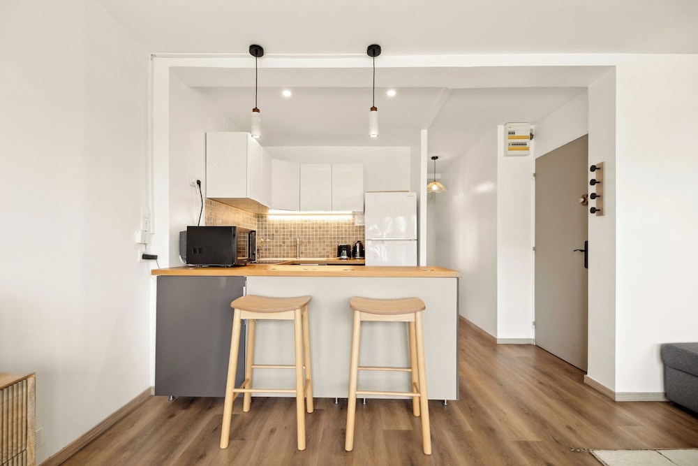 Modern Apartment sea View -2br-4p- Saint-tropez