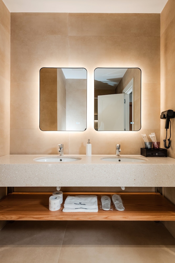 Troci Hotel 20