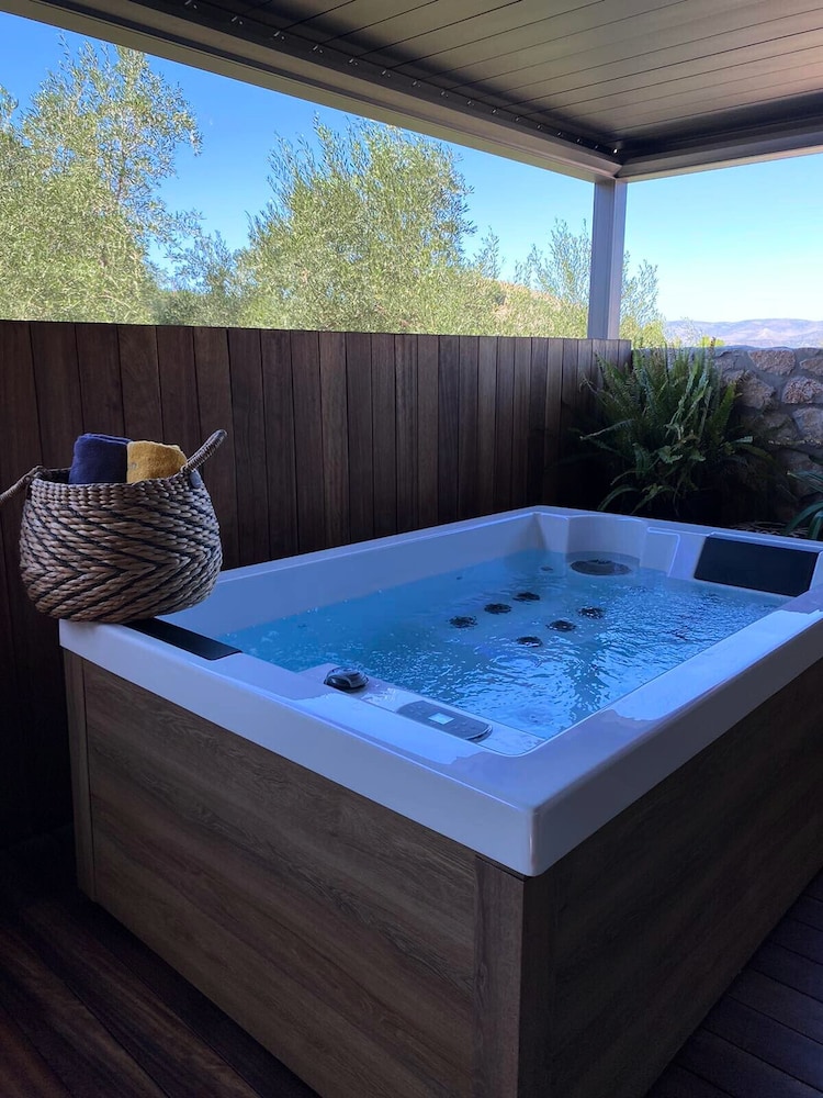 Anthemion Suites & Villas