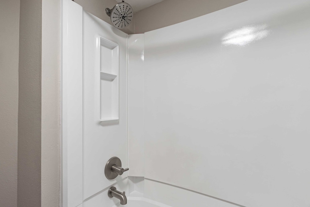 2 Condos, Steps to the Beach Pool+hot Tub, Balcony Lounge Triton & Sea Haven