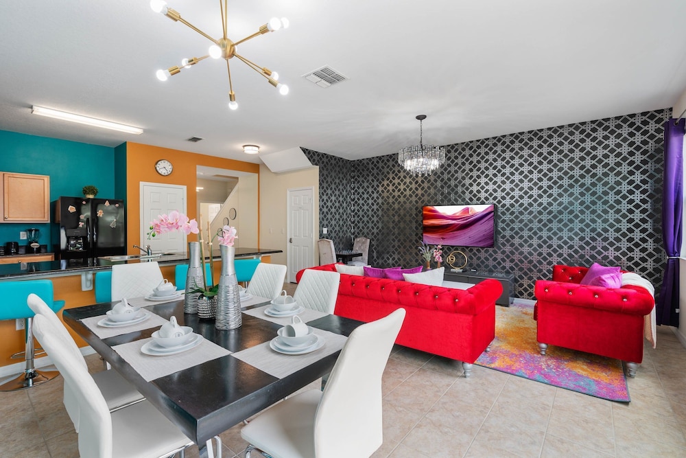 Super Fun-colors Gameroom Lakeviews Sleeps 13
