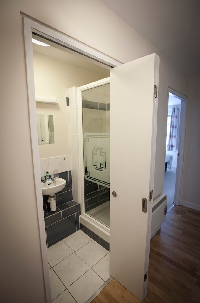 Toothbrush Apartments - Central Ipswich