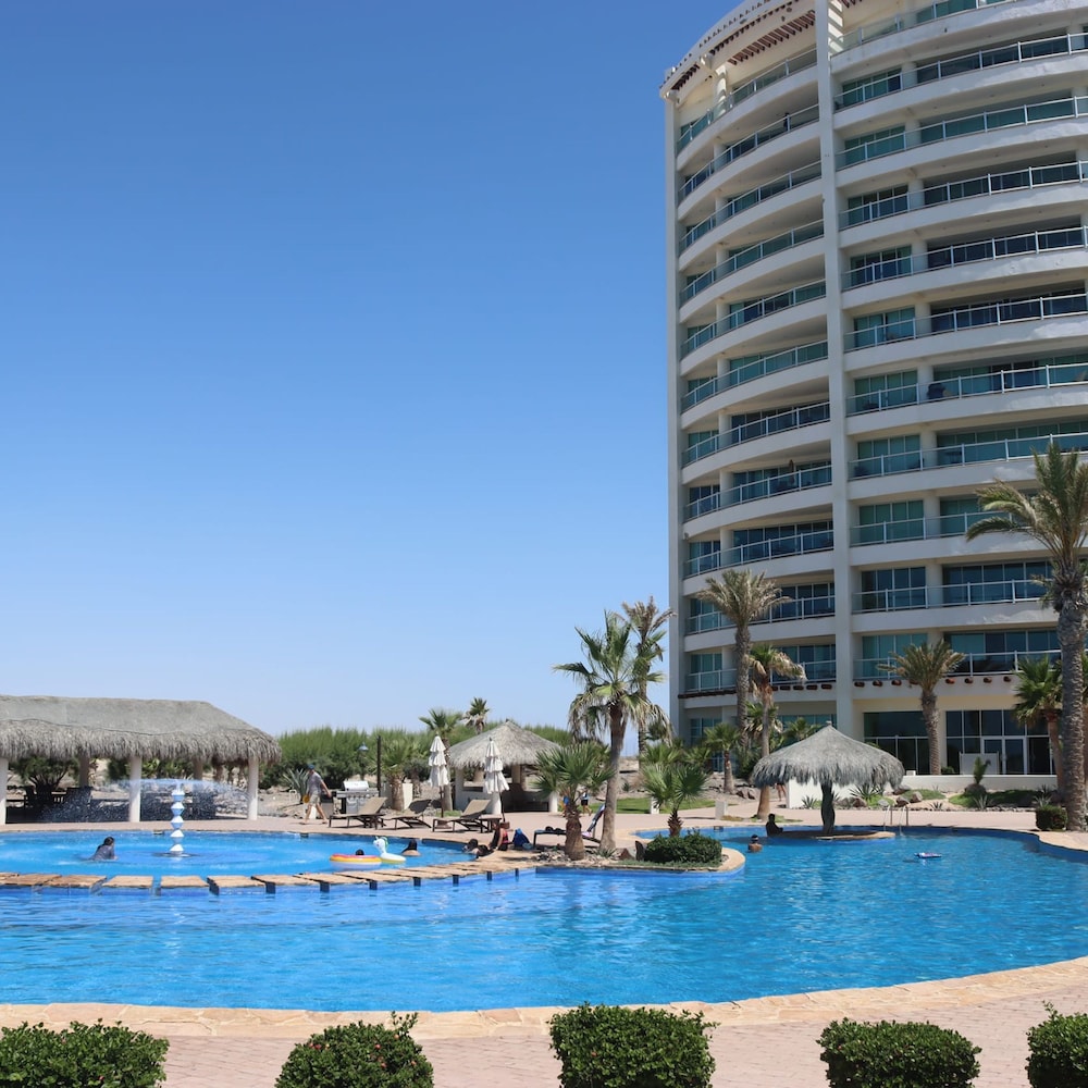 Splash Into Style Ground Floor Poolside Condo