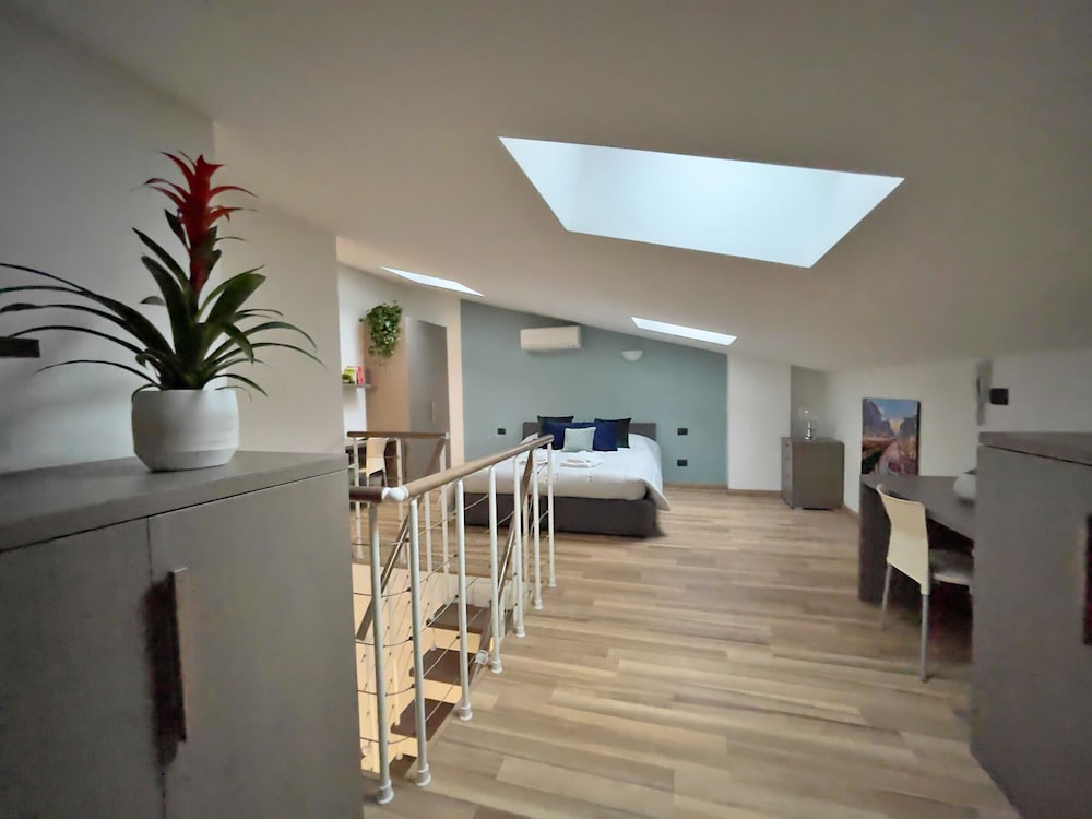 Rentopolis Apartments - Palazzo Candiani