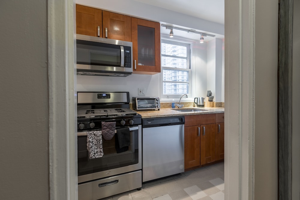 Lovely 1 Bedroom New York Apartment