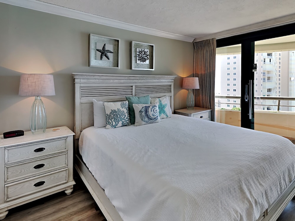 Edgewater by Southern Vacation Rentals — photo 4
