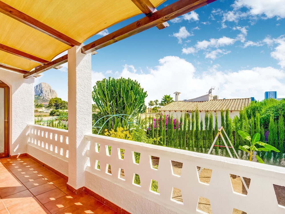Serene Villa in Calpe With Private Swimming Pool photo 3