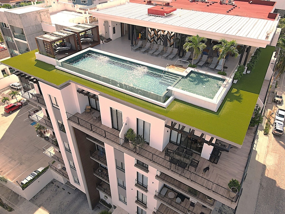 A Amenities Location Sleeps 6