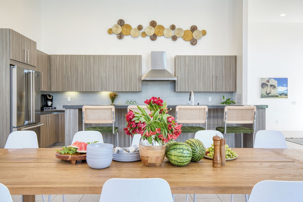 The Polo Villas by AvantStay – Modern Oasis Near Empire Polo Club