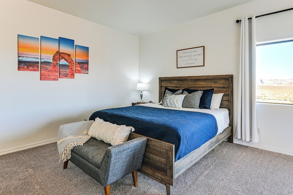 4 Mi to Lake Powell: Retreat w/ Game Room!