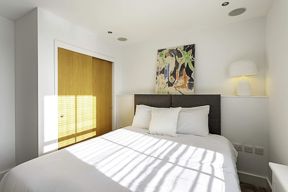 Elegant 3 bed Apartment in Earls Court