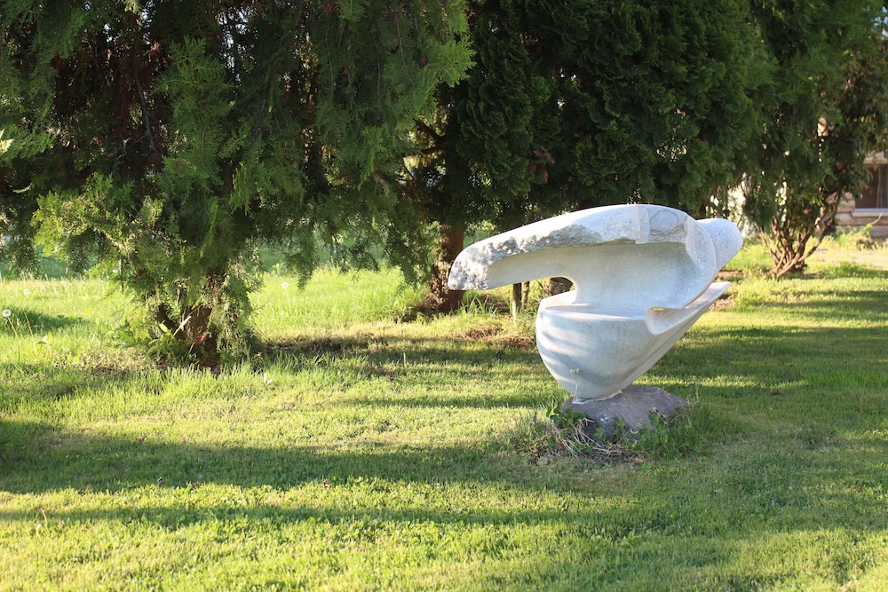Galeria In The Garden