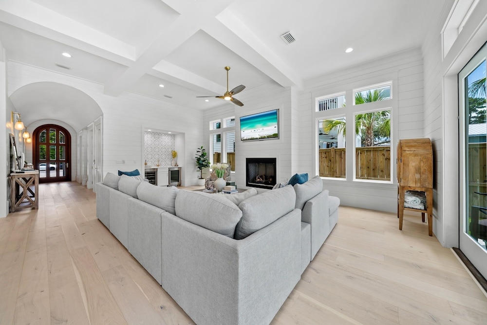 Magnolia Tides 6 Bedroom Home