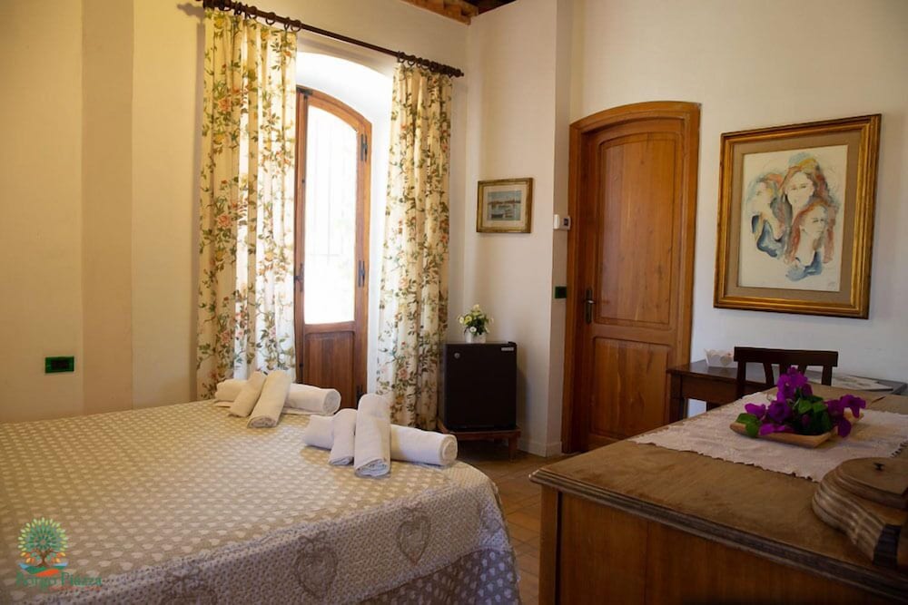 agriturismo borgo piazza