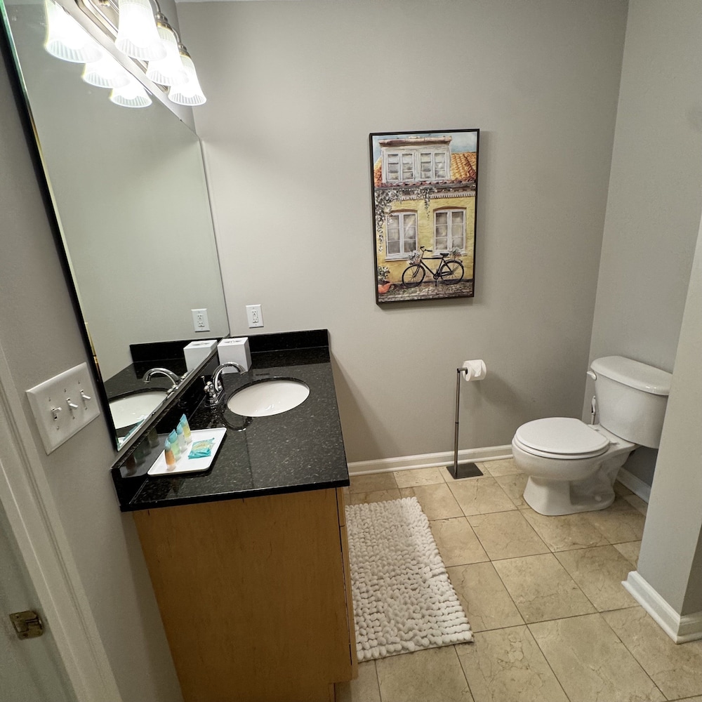 Oceanview Condo With Amenities, 703 Royale Palms 2 Bedroom Condo