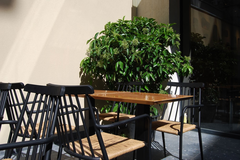 Four Sides Beyoğlu - Image 12