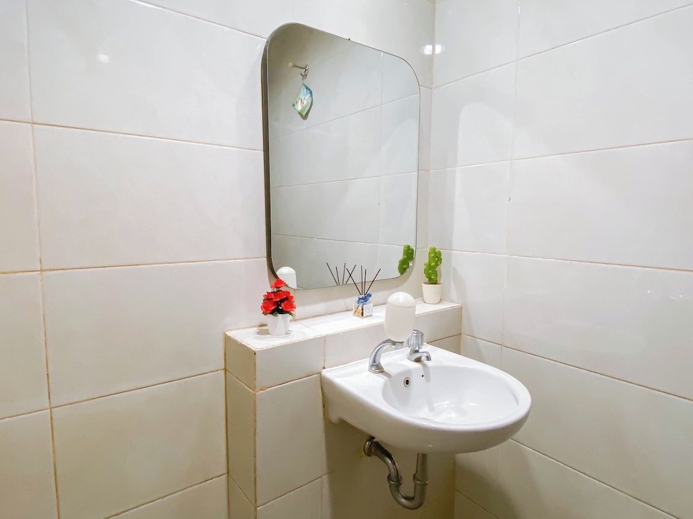Cozy And Modern Style Studio At Grand Dhika City Apartment