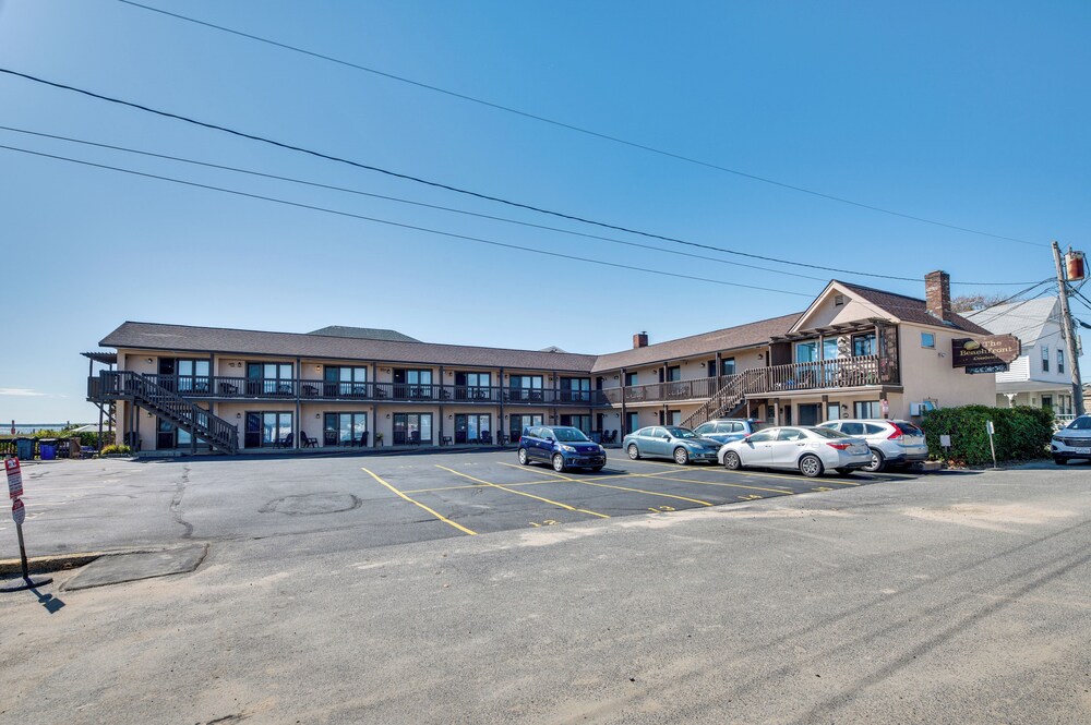 'beachfront 9' Condo on Old Orchard Beach