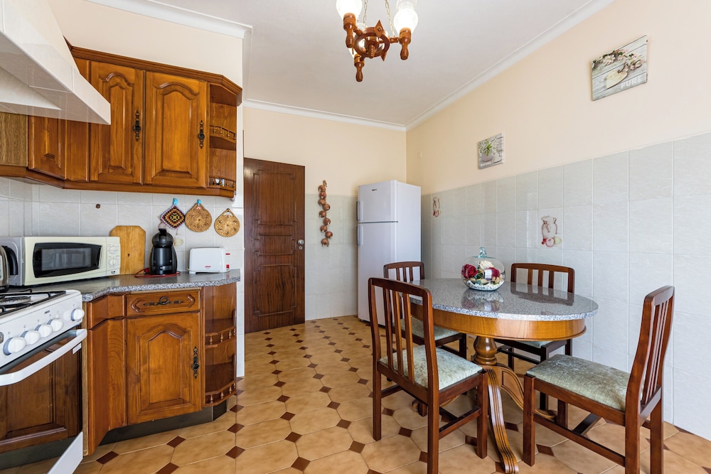 Seaside Charm in Gale - 2 Bedroom W/big Terrace