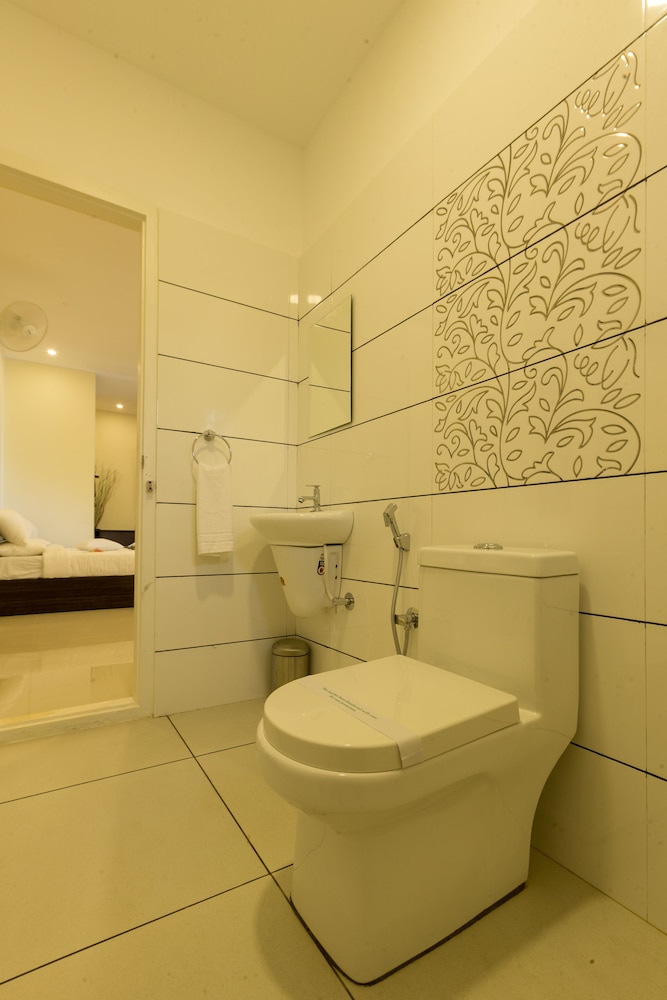 Girassol serviced villa