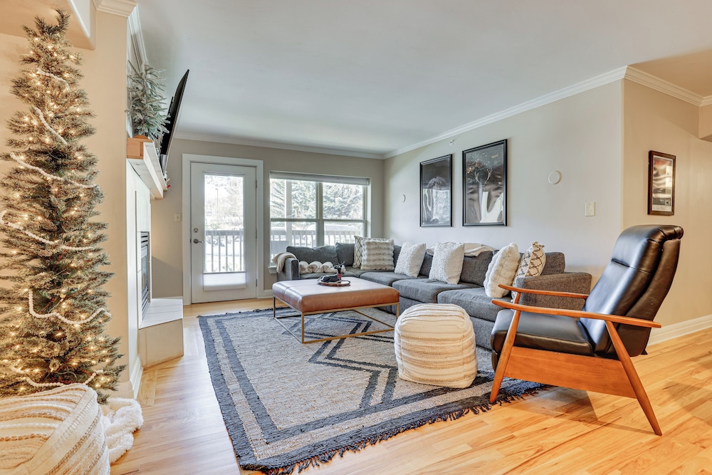 Close to Beaver Creek & Vail: Cozy Edwards Condo!