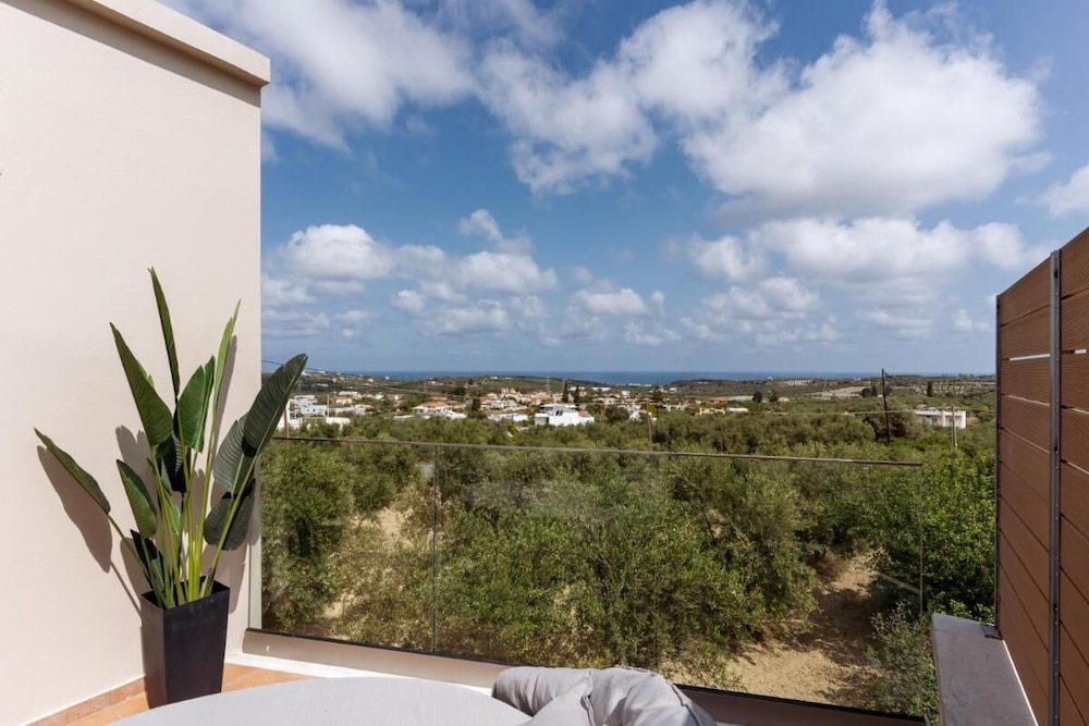 Villa Ismini 3 Bedrooms With Pool , sea View and E-car Charger view 4