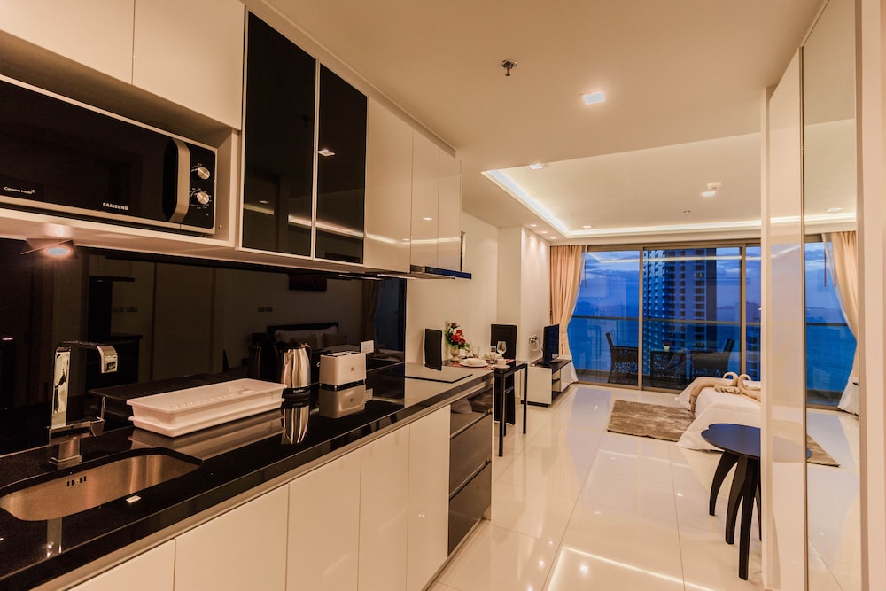 Wongamat Tower by Pattaya Sunny Rentals