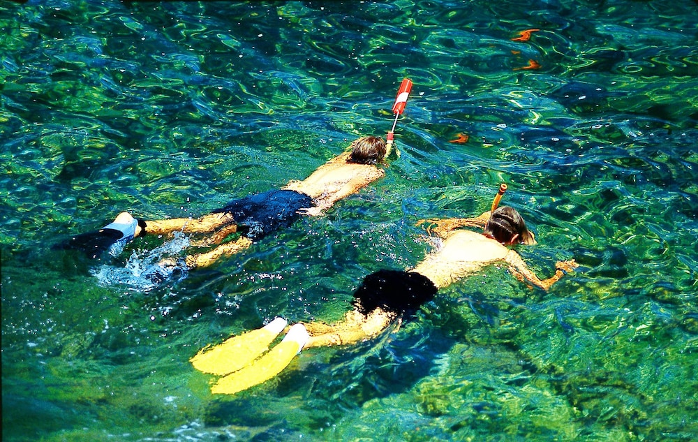 Abaka Bay Resort