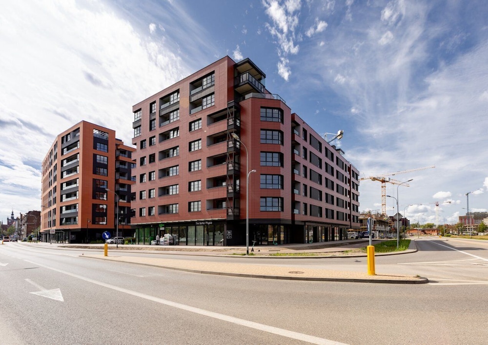 Doki Living & Foodhall by Downtown Apartments