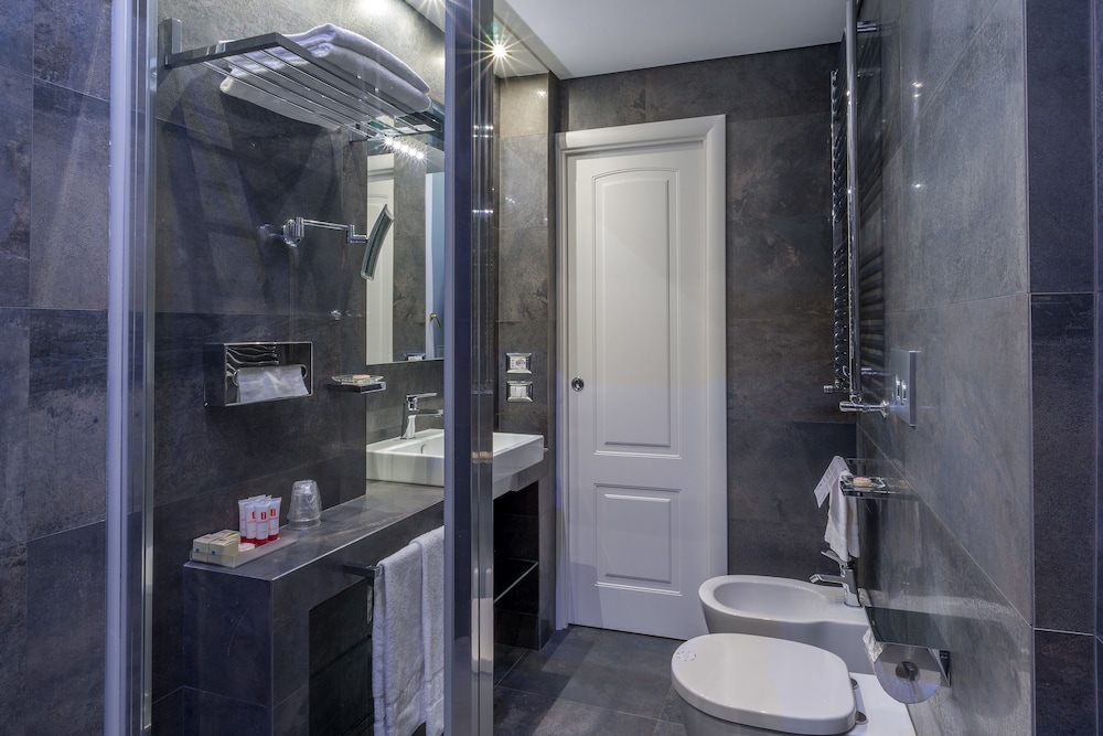 Les Diamants Spanish Steps Suite