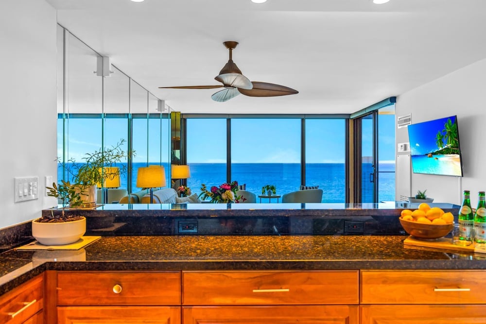 Mahana Whale Watching KBM Resorts Sunset Views 2 Units, 3 Bedrooms Ml-2573