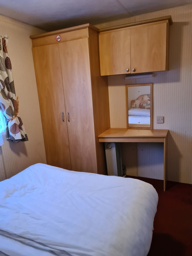 Caravan for Rent Happy Days 251 Chapel st Leonards view 2