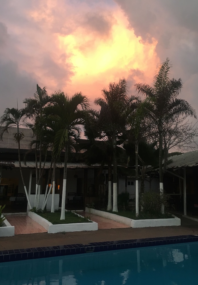 Le Koral Beach Hotel  LeKBH